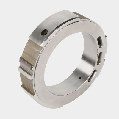 Servizio di perforazione di parti metalliche di precisione