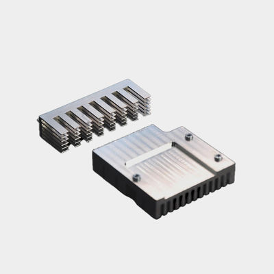 Servizi di lavorazione di prototipi personalizzati di dissipatori di calore di alluminio anodizzato con pinna retta