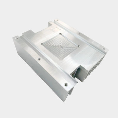 Parti di lavorazione CNC personalizzate Pinze di raffreddamento in alluminio lavorate a CNC 5 mm Altezza pinne 2 mm Tonno pinne